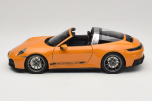 Porsche 911 992.2 Targa 4 GTS Bahama Yellow Norev 1:18 187190 Metalli — kuva 5 / 10