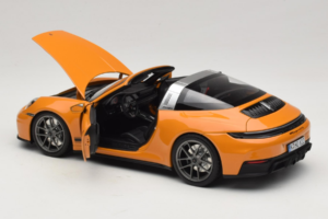 Porsche 911 992.2 Targa 4 GTS Bahama Yellow Norev 1:18 187190 Metalli — kuva 7 / 10