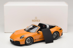 Porsche 911 992.2 Targa 4 GTS Bahama Yellow Norev 1:18 187190 Metalli — kuva 10 / 10