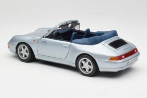 Porsche 911 993 Carrera Avoauto Hopea Maisto 1:18 100299-M1 Metalli — kuva 7 / 8