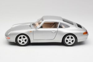 Porsche 911 993 Carrera Hopea Bburago 1:18 3050-M1 Metalli — kuva 3 / 8
