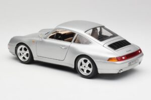 Porsche 911 993 Carrera Hopea Bburago 1:18 3050-M1 Metalli — kuva 4 / 8