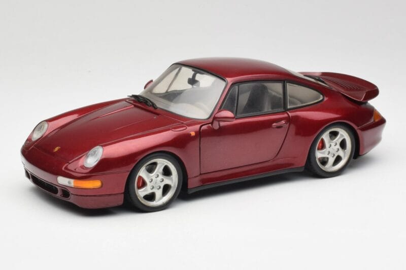 Porsche 911 993 Turbo Arena Punainen Metallic UT Models 1:18 27811 Metalli