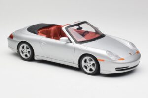 Porsche 911 996 Avoauto Hopea Gate 1:18 1052 Metalli — kuva 6 / 8