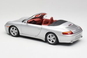 Porsche 911 996 Avoauto Hopea Gate 1:18 1052 Metalli — kuva 7 / 8