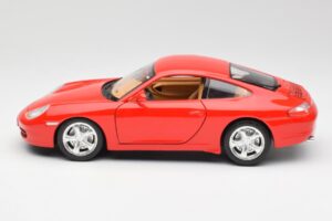Porsche 911 996 Carrera 4 Punainen Bburago 1:18 30085 Metalli — kuva 4 / 8