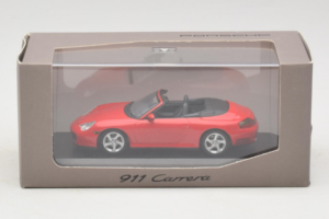 Porsche 911 996 Carrera 4S Avoauto Punainen Minichamps 1:43 400062831 Metalli — kuva 4 / 4