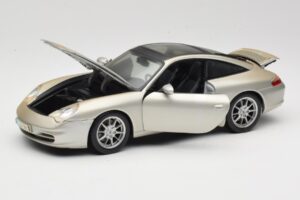 Porsche 911 996 Carrera 4S Hopea Maisto 1:18 WAP02102212 Metalli — kuva 2 / 8