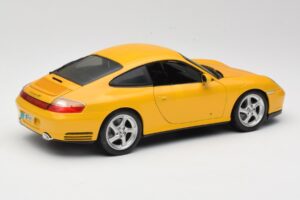 Porsche 911 996 Carrera 4S Keltainen Maisto 1:18 WAP02101610 Metalli — kuva 3 / 8
