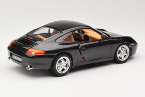 Porsche 911 996 Carrera Musta Bburago 1:18 3385-M2 Metalli — kuva 3 / 8