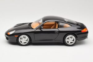 Porsche 911 996 Carrera Musta Bburago 1:18 3385-M2 Metalli — kuva 4 / 8
