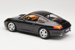 Porsche 911 996 Carrera Musta Bburago 1:18 3385-M2 Metalli — kuva 7 / 8