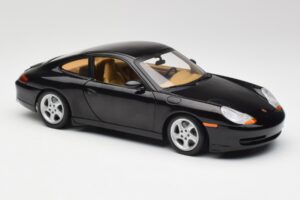 Porsche 911 996 Carrera Musta Gate 1:18 1043 Metalli — kuva 6 / 8