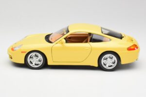 Porsche 911 996 Carrera Keltainen Bburago 1:18 30085-M1 Metalli — kuva 4 / 8