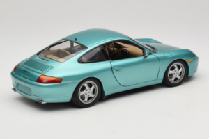 Porsche 911 996 Green Metallic UT Models 1:18 27901 Metalli — kuva 3 / 8