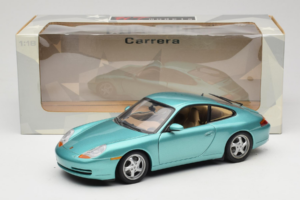 Porsche 911 996 Green Metallic UT Models 1:18 27901 Metalli — kuva 8 / 8
