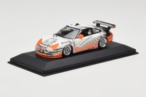 Porsche 911 996 GT3 Cup Mobil 1 #1 VIP Car 2004 Minichamps 1:43 WAP02012115-R1 Metalli — kuva 2 / 4