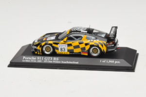 Porsche 911 996 GT3 RS #83 Rosa / Babini 24 Hours of Le Mans 2001 Minichamps 1:43 400016983 Metalli