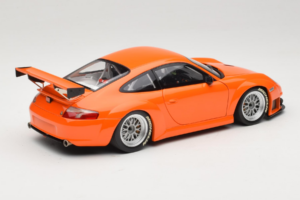 Porsche 911 996 GT3 RSR Oranssi ALMS 2004 Minichamps 1:18 100046402 Metalli — kuva 3 / 8