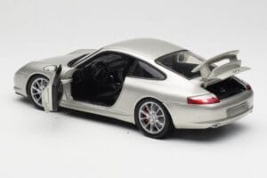 Porsche 911 996 GT3 Hopea Hot Wheels 1:18 C2590 Metalli — kuva 5 / 8