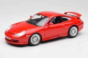 Porsche 911 996 GT3 Strasse Punainen Bburago 1:18 30395 Metalli
