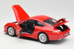 Porsche 911 996 GT3 Strasse Punainen Bburago 1:18 30395 Metalli — kuva 5 / 8