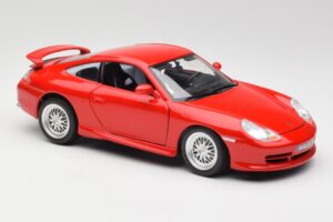 Porsche 911 996 GT3 Strasse Punainen Bburago 1:18 30395 Metalli — kuva 6 / 8