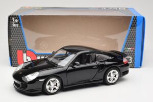 Porsche 911 996 Turbo Musta Bburago 1:18 18-12030 Metalli — kuva 8 / 8