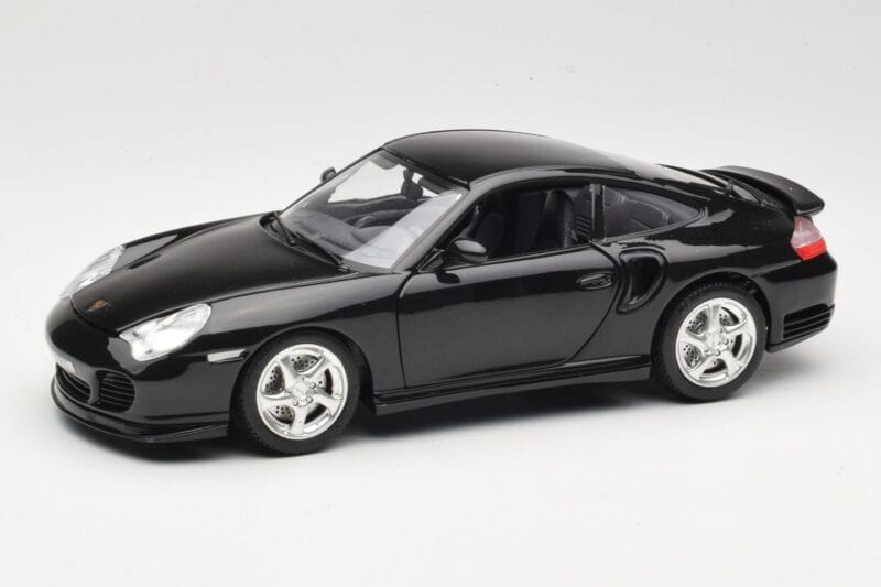 Porsche 911 996 Turbo Musta Bburago 1:18 3367 Metalli