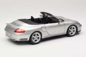 Porsche 911 996 Turbo Kabriolet Hopea Maisto 1:18 31660 Metalli — kuva 3 / 8