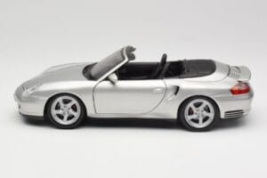 Porsche 911 996 Turbo Kabriolet Hopea Maisto 1:18 31660 Metalli — kuva 4 / 8