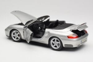 Porsche 911 996 Turbo Kabriolet Hopea Maisto 1:18 31660 Metalli — kuva 5 / 8