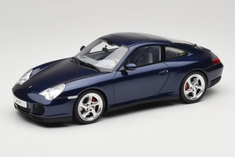Porsche 911 996.2 Carrera 4S Tummansininen GT Spirit 1:18 GT938 Hartsi