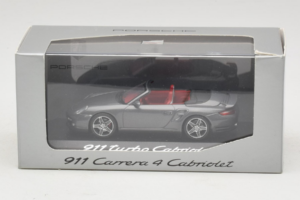 Porsche 911 997 Turbo Cabriolet Grey Metallic Minichamps 1:43 WAP02015216 Metalli — kuva 5 / 5