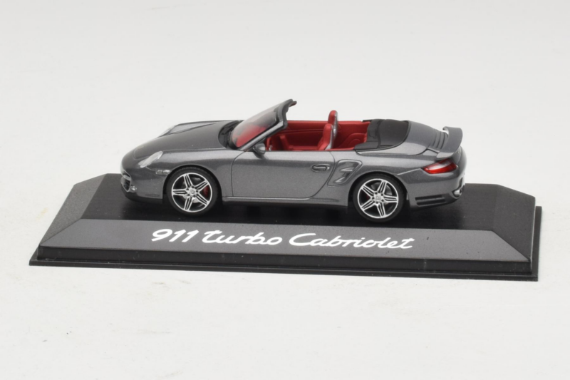 Porsche 911 997 Turbo Cabriolet Grey Metallic Minichamps 1:43 WAP02015216 Metalli