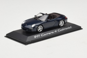 Porsche 911 997 Carrera 4 Avoauto Tummansininen Minichamps 1:43 WAP02015216-P1 Metalli — kuva 2 / 4
