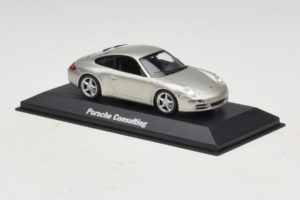Porsche 911 997 Carrera Silver Metallic Minichamps 1:43 WAP02011515 Metalli — kuva 2 / 5