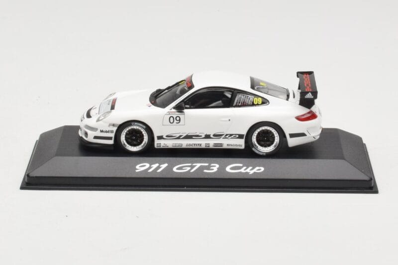 Porsche 911 997 GT3 Cup #9 2009 Minichamps 1:43 Porsche 911 997 GT3 Cup #9 2009 Minichamps 1:43 WAP0200030A-R Metalli