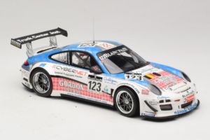 Porsche 911 997 GT3 R #123 Muhlner Motorsport E. Fumal / E. Thiry 24 Hours of Spa 2011 Minichamps 1:18 151118923 Metalli — kuva 4 / 6