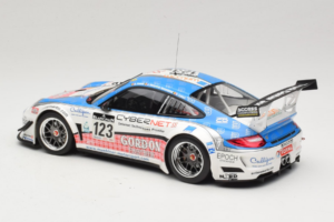 Porsche 911 997 GT3 R #123 Muhlner Motorsport E. Fumal / E. Thiry 24 Hours of Spa 2011 Minichamps 1:18 151118923 Metalli — kuva 5 / 6