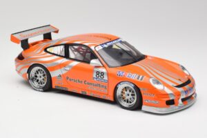 Porsche 911 997 GT3 R #88 Porsche Consulting 2005 AUTOart 1:18 77821 Metalli — kuva 6 / 8