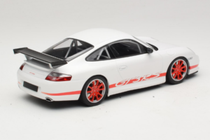 Porsche 911 996 GT3 RS Valkoinen Punainen Raita Minichamps 1:18 155062020 Metalli — kuva 2 / 6