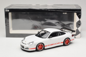 Porsche 911 996 GT3 RS Valkoinen Punainen Raita Minichamps 1:18 155062020 Metalli — kuva 6 / 6