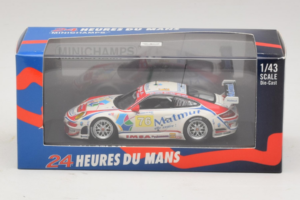 Porsche 911 997 GT3 RSR #76 R. Narac / P. Long / P. Pilet 24 Hours of Le Mans 2009 Minichamps 1:43 400096976 Metalli — kuva 3 / 3