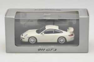 Porsche 911 997 GT3 Valkoinen Minichamps 1:43 WAP02012016 Metalli — kuva 5 / 5