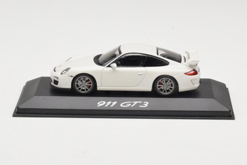 Porsche 911 997 GT3 Valkoinen Minichamps 1:43 WAP0202080C Metalli