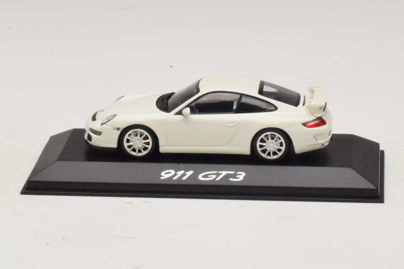 Porsche 911 997 GT3 Valkoinen Minichamps 1:43 WAP02012016 Metalli