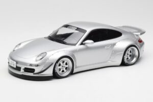 Porsche 911 997 RWB Abu Dhabi IXO 1:18 18CMC166 Metalli