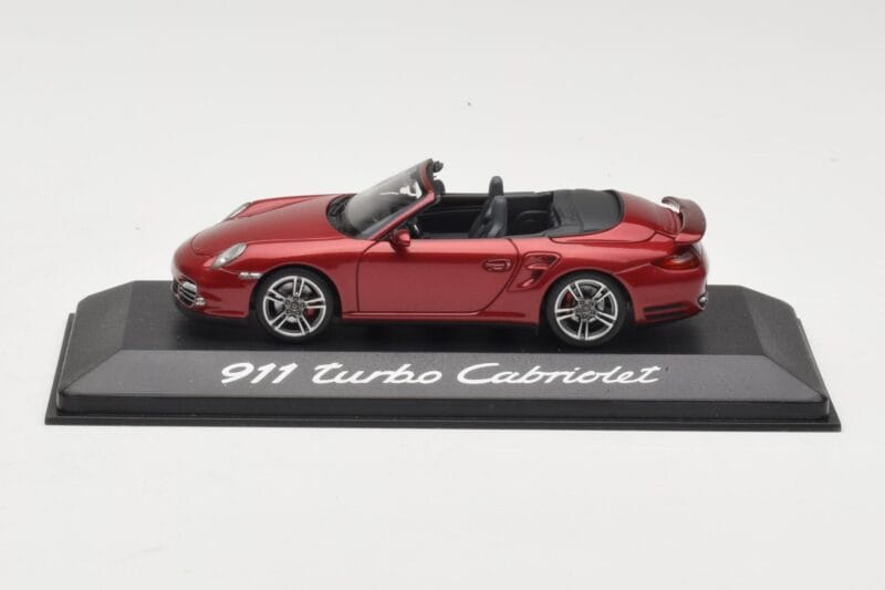Porsche 911 997 Turbo Avoauto Punainen Minichamps 1:43 Porsche 911 997 Turbo Avoauto Punainen Minichamps 1:43 WAP0200130A Metalli