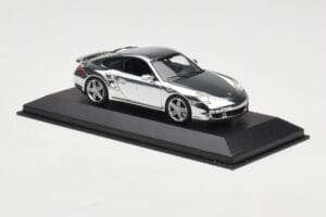 Porsche 911 997 Turbo Chrome Silver Minichamps 1:43 WAP02060816-R Metalli — kuva 3 / 5